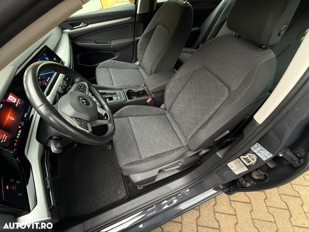 Volkswagen Golf 1.5 eTSI MHEV 150CP DSG Life - 25