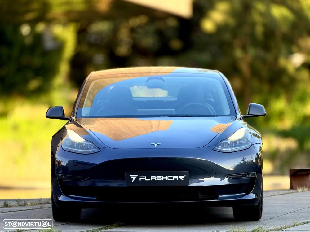 Tesla Model 3 - 5