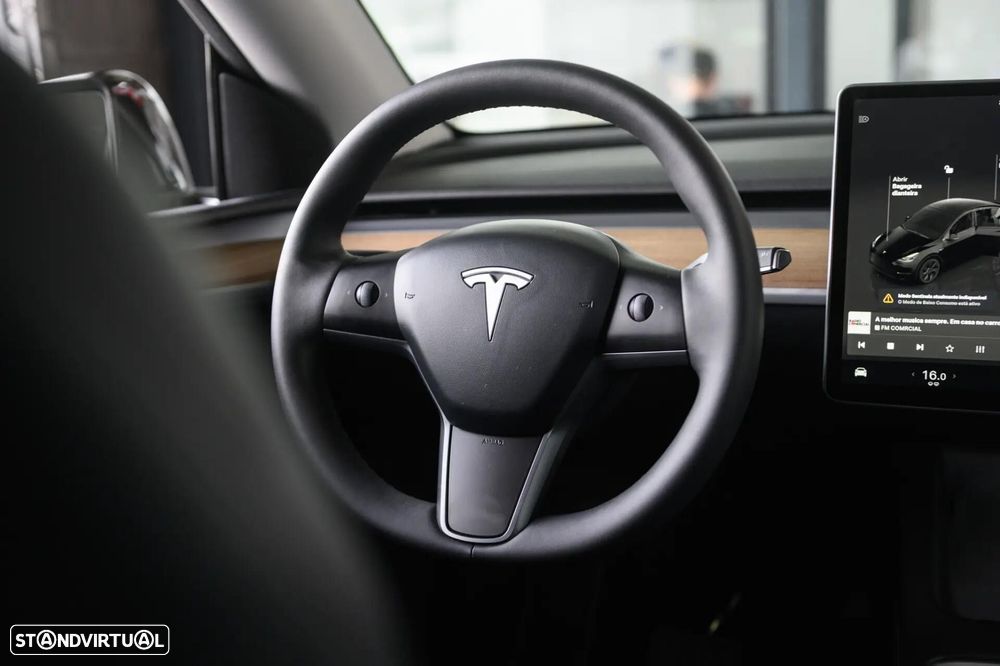 Tesla Model Y Long Range RWD - 52