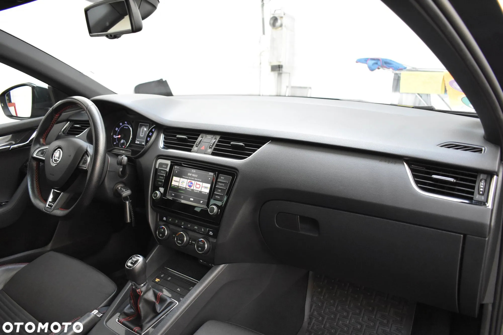 Skoda Octavia Combi 2.0 TSI (Green tec) RS - 21