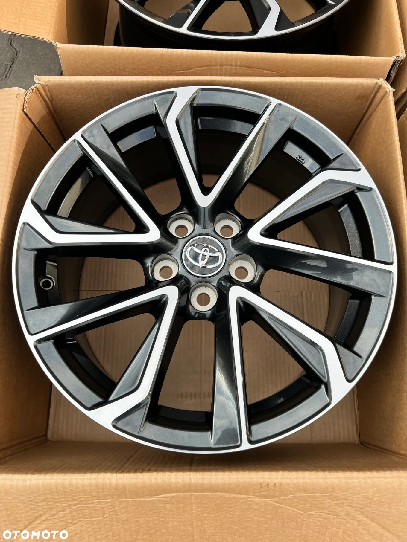 Nowe oryginalne Felgi Toyota Corolla, CHR YAris Cross, Avensis 18'' - 3