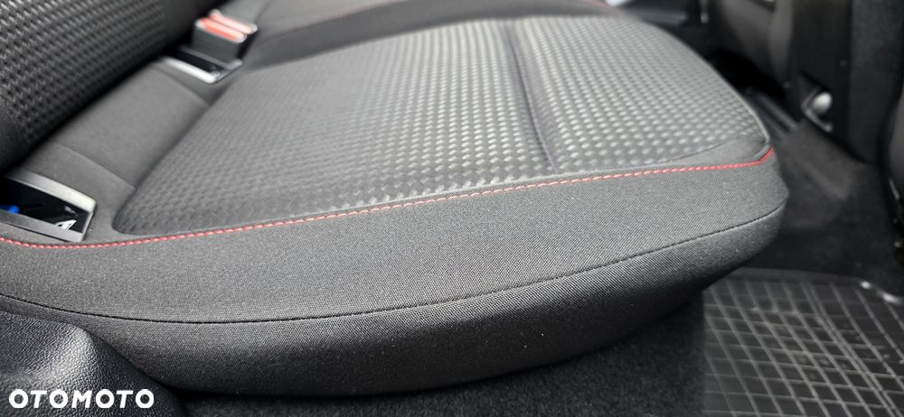 Ford Focus 1.5 EcoBlue ST-Line - 12