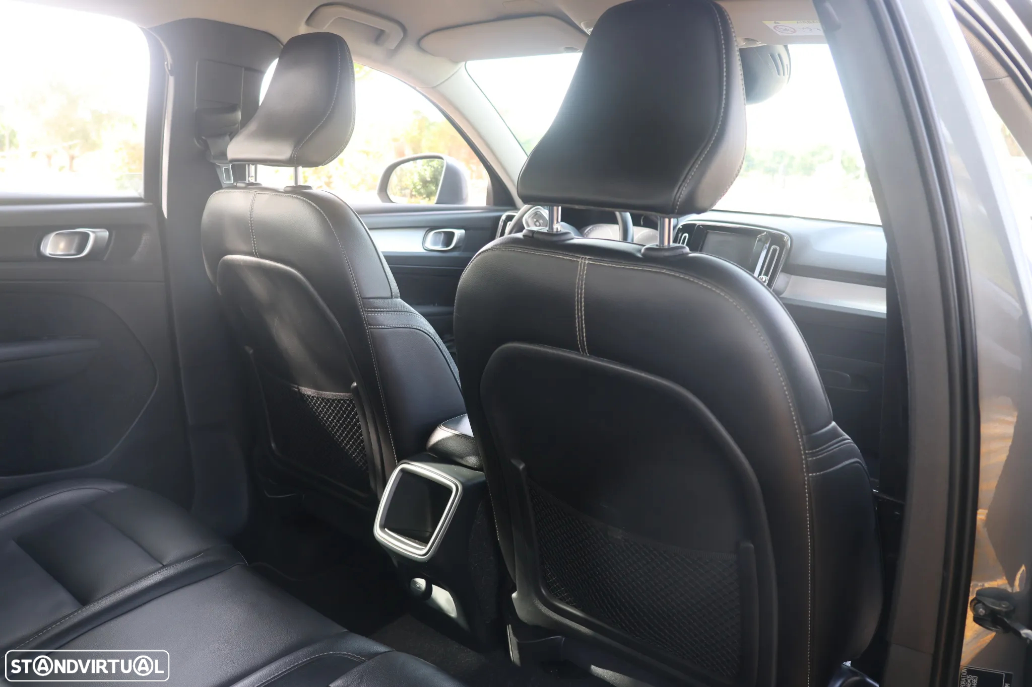 Volvo XC 40 2.0 D3 Momentum Geartronic - 14