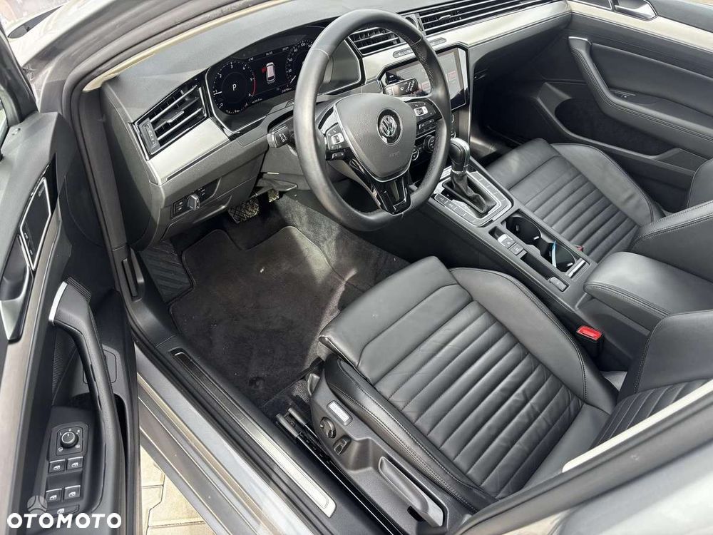 Volkswagen Passat 2.0 TDI Bi-Turbo BMT 4Mot Highline DSG - 13