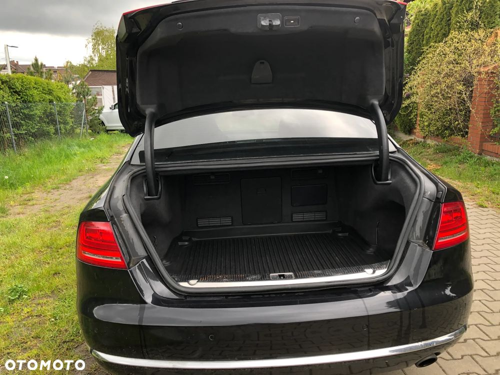 Audi A8 - 8