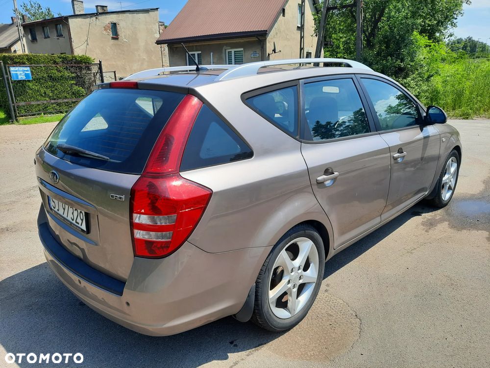 Kia Ceed 2.0 crdi Optimum + - 14