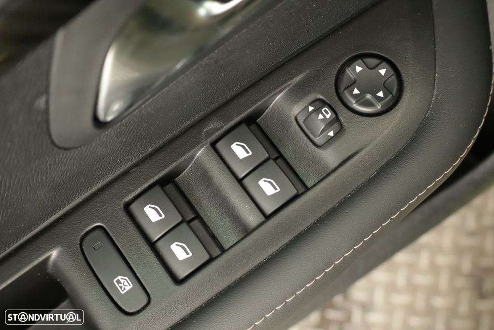 Peugeot e-208 51 kWh Allure - 21