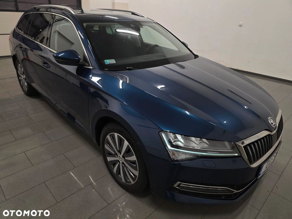 Skoda Superb 2.0 TDI SCR Style DSG - 32