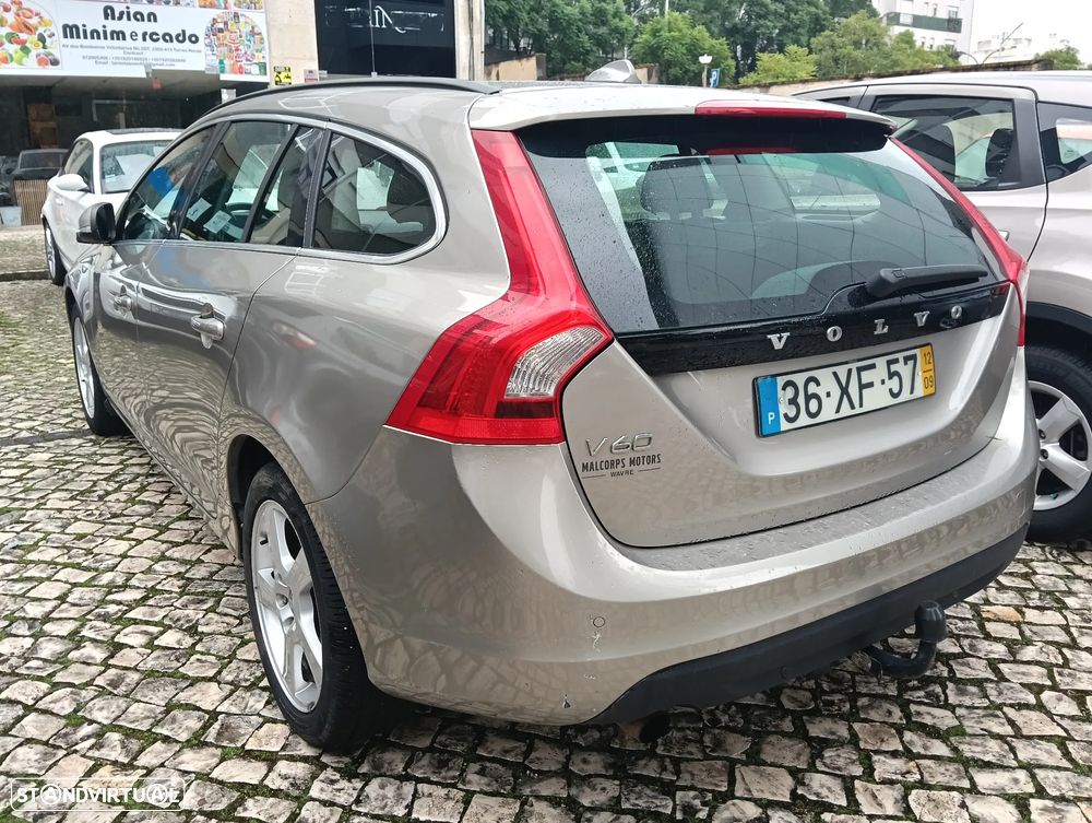 Volvo V60 1.6 D2 Drive Momentum Start/Stop - 13