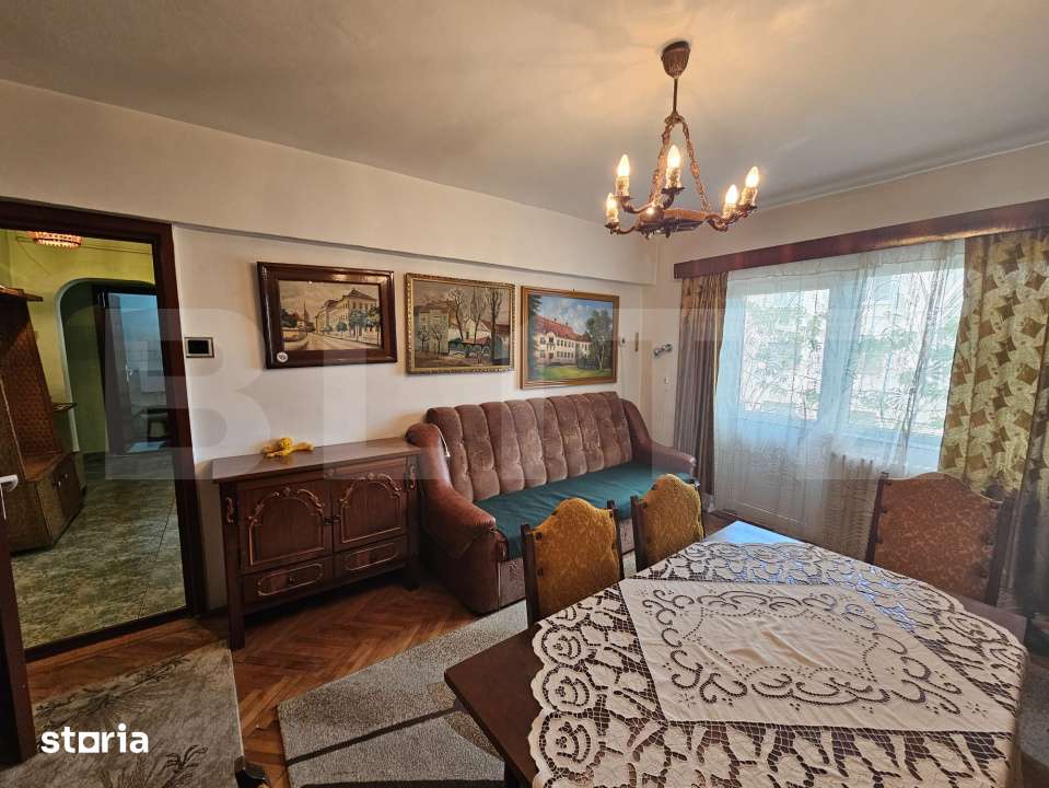 Apartament cu 4 camere, 77 mp, etaj 2, zona Dallas - Aiud — fotografia 1