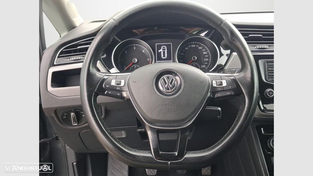 VW Touran 1.6 TDI Confortline - 9