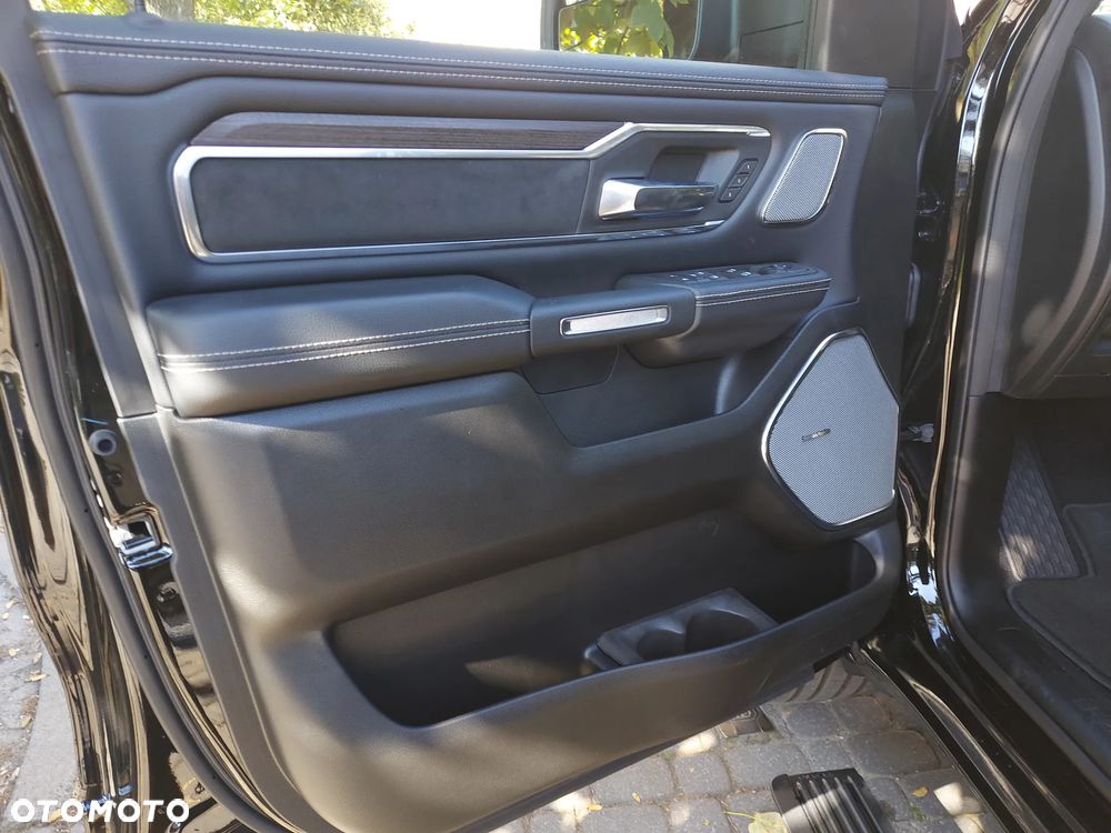 RAM 1500 Laramie Night Premium - 21