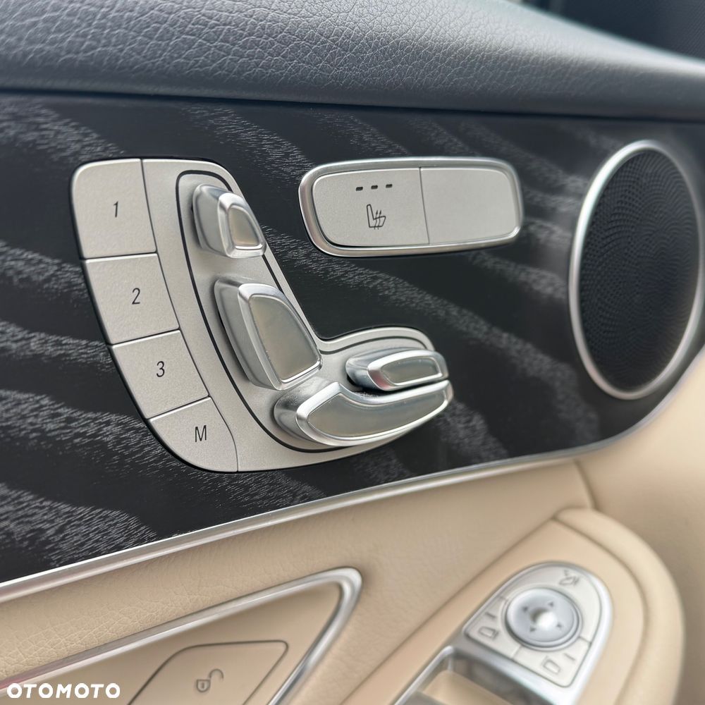 Mercedes-Benz GLC 300 4Matic 9G-TRONIC - 23