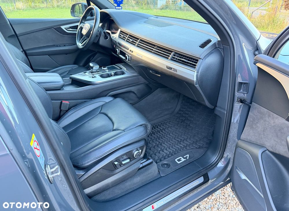 Audi Q7 - 10
