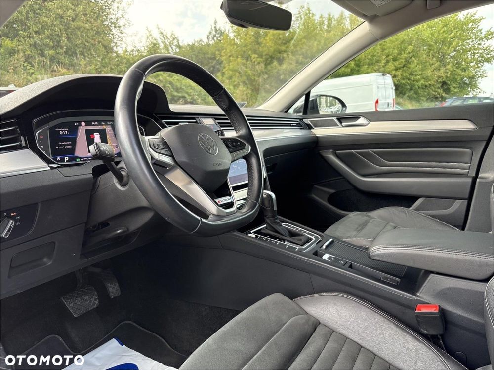 Volkswagen Passat Variant 2.0 TDI 4Mot Elegance DSG - 12