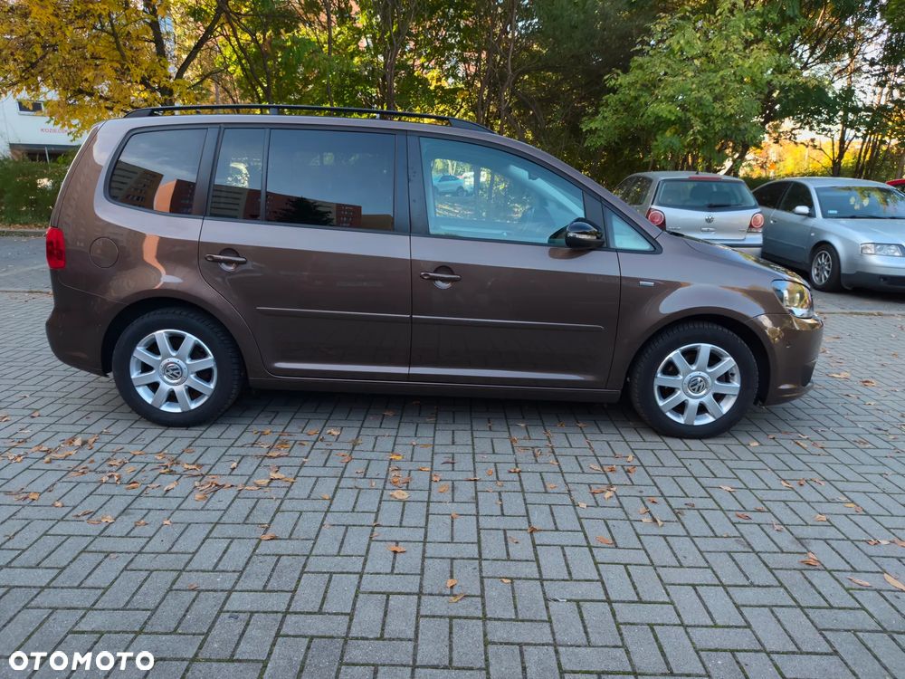 Volkswagen Touran - 32
