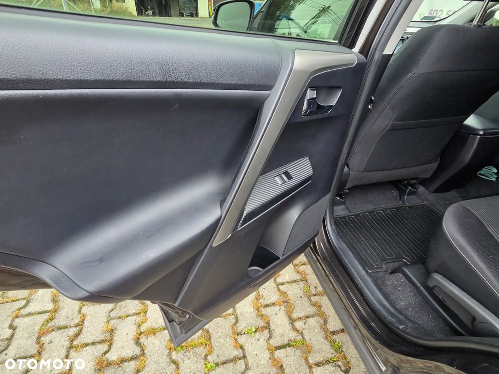 Toyota RAV4 2.0 D-4D Premium - 25