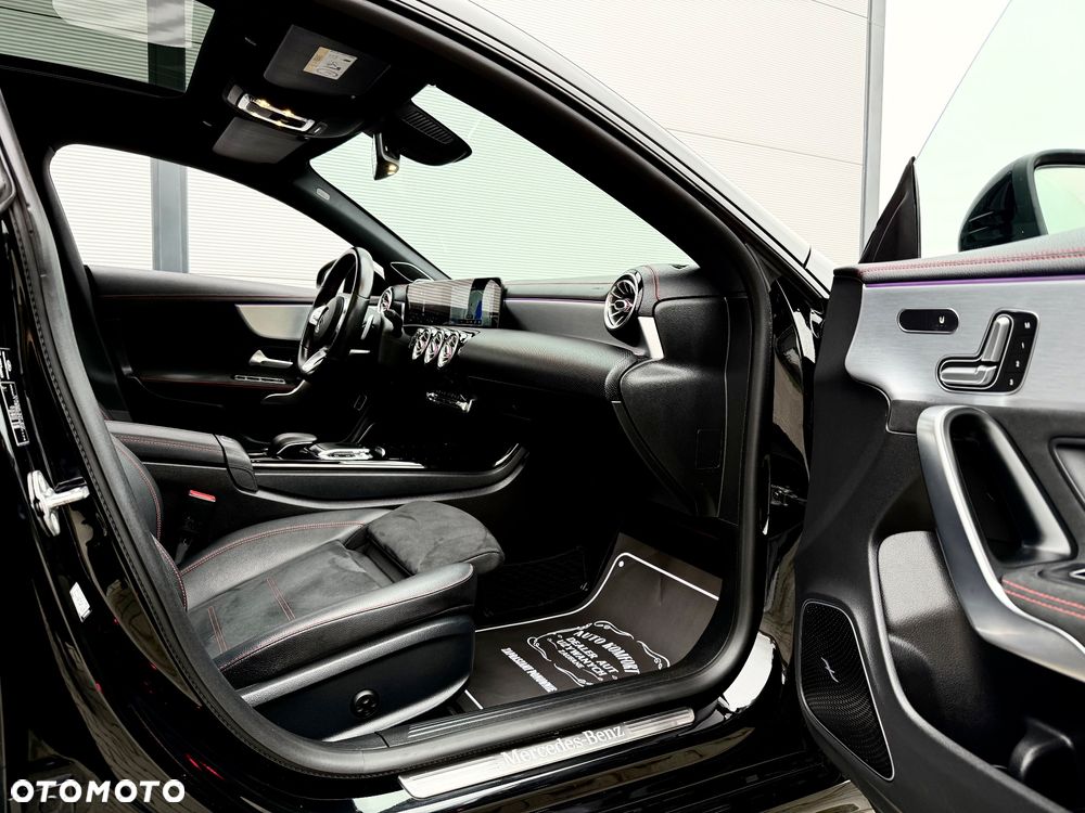 Mercedes-Benz CLA 180 d AMG Line 7G-DCT - 26