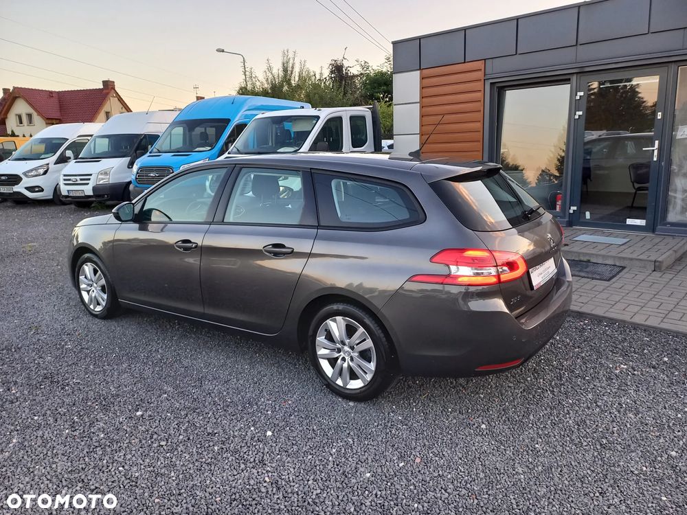 Peugeot 308 - 4