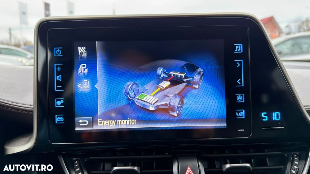 Toyota C-HR Hybrid Lounge - 19