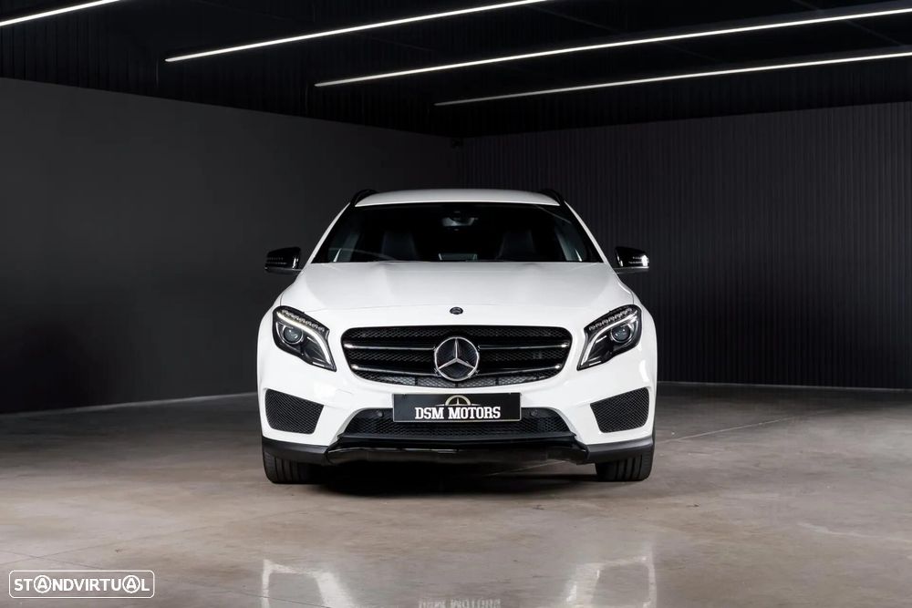 Mercedes-Benz GLA 200 - 4