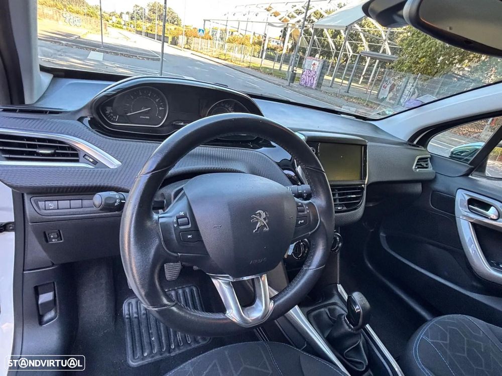 Peugeot 2008 1.2 VTi Allure - 14