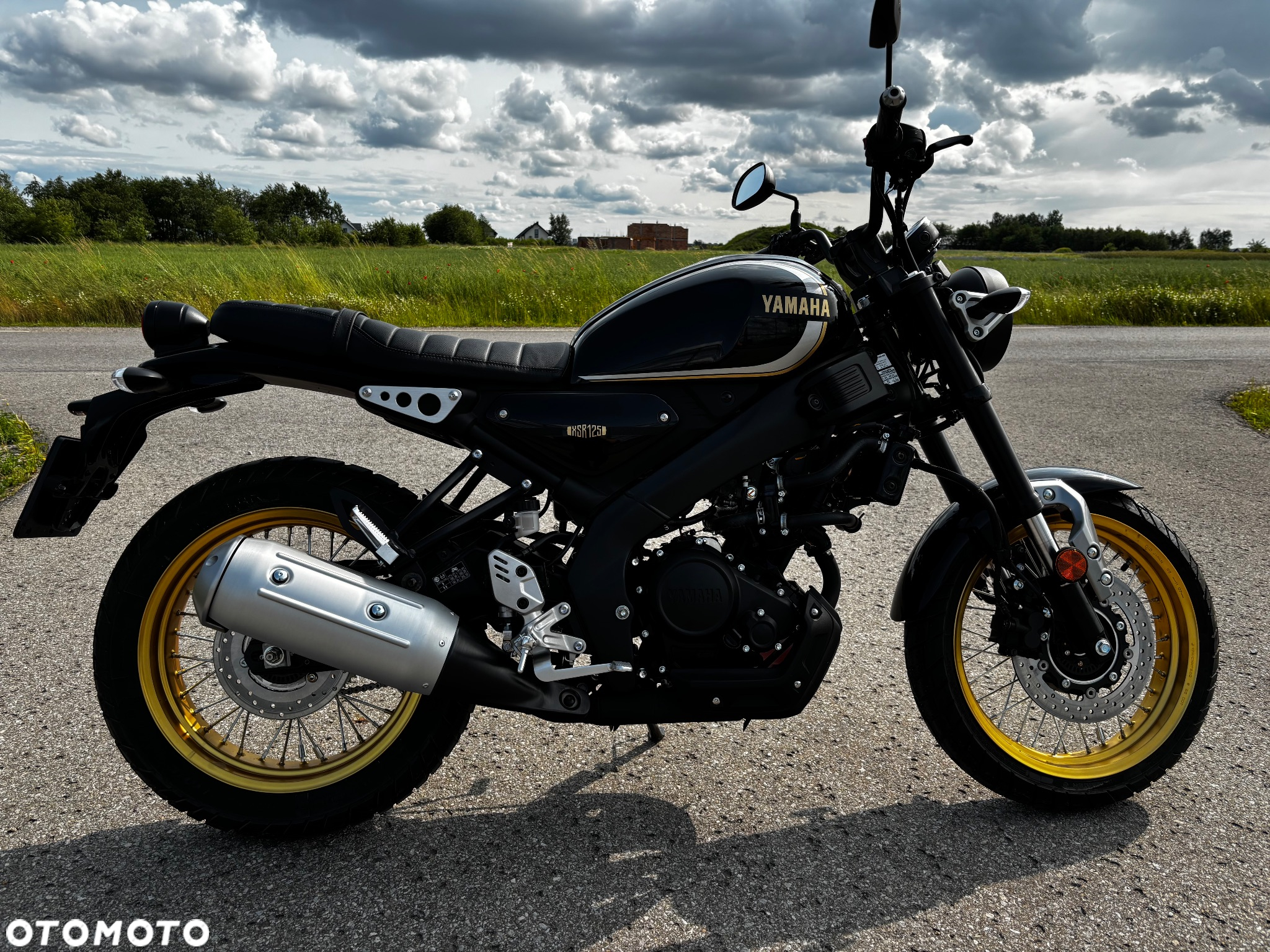 Yamaha XSR - 6