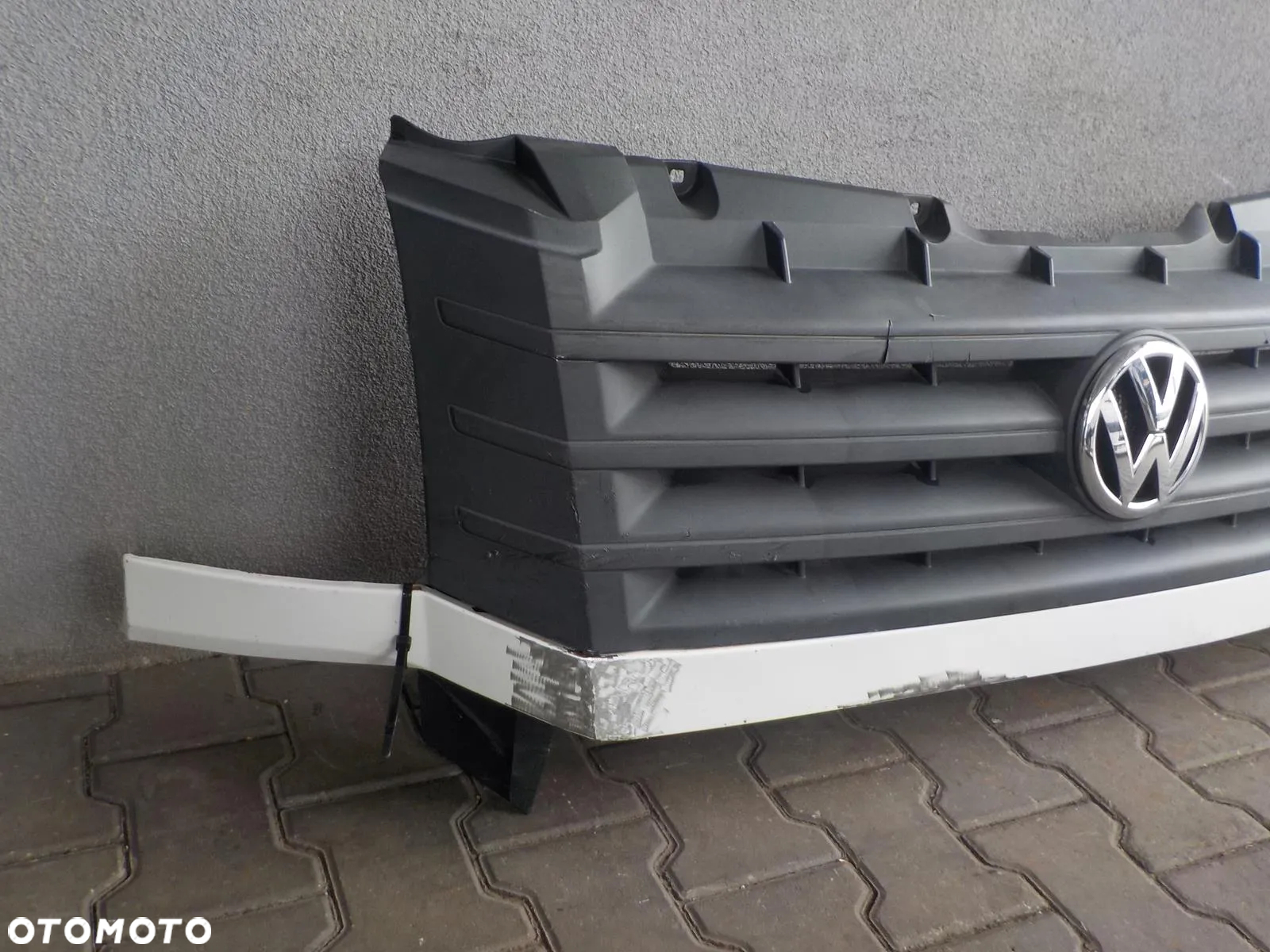 VW CRAFTER LIFT GRILL ATRAPA PAS PRZEDNI BLACHA - 2