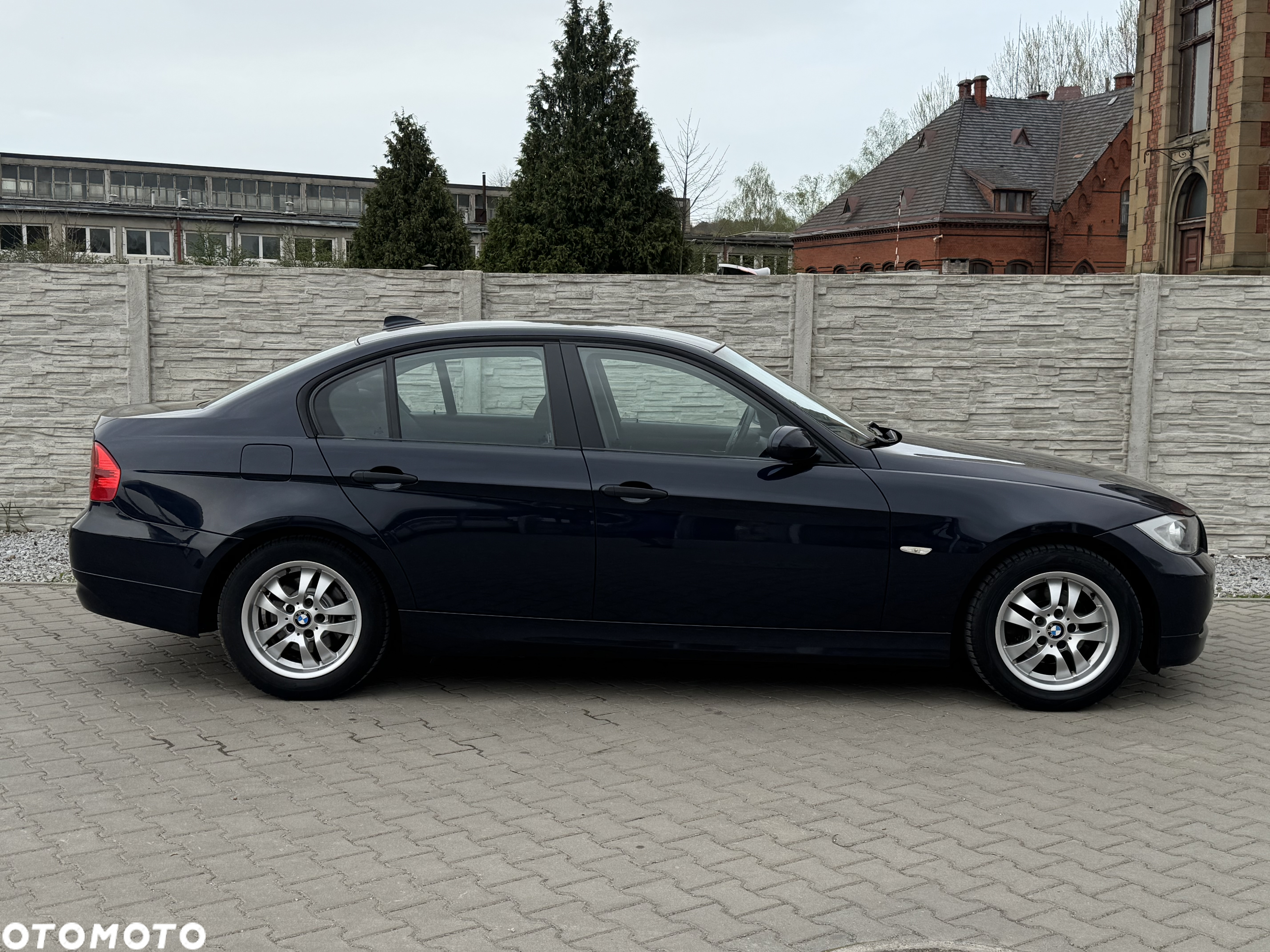 BMW Seria 3 318i - 6