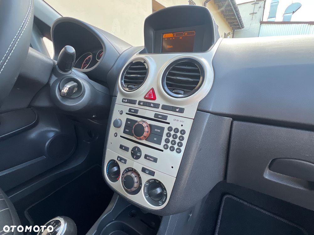 Opel Corsa 1.2 16V - 17