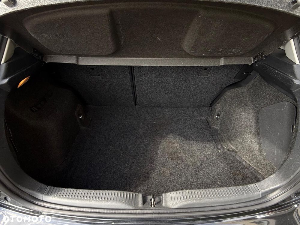 Toyota Auris 1.6 Dynamic - 28