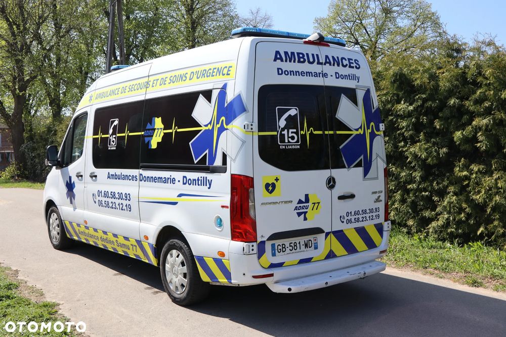 Mercedes-Benz Sprinter 319 - 15
