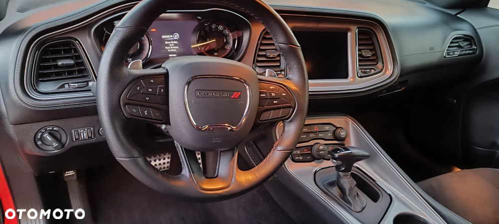 Dodge Challenger 5.7 R/T - 20