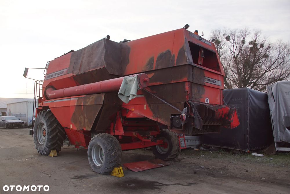 Kombajn na części - Massey Ferguson MF 36 7.6 220 KM 612 DSL 1997R Silnik Skrzynia Kabina Lampa Lusterko Schody Koło Deska Kokpit Sterownik Moduł Czujnik Kierownica Fotel - 6