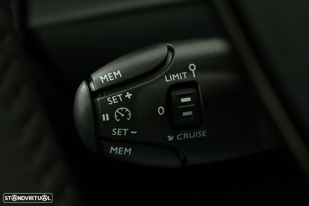 Peugeot e-208 50 kWh Allure Pack - 18