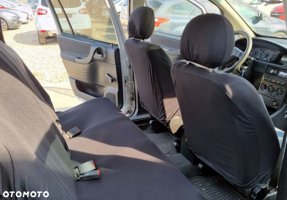 Opel Zafira - 24