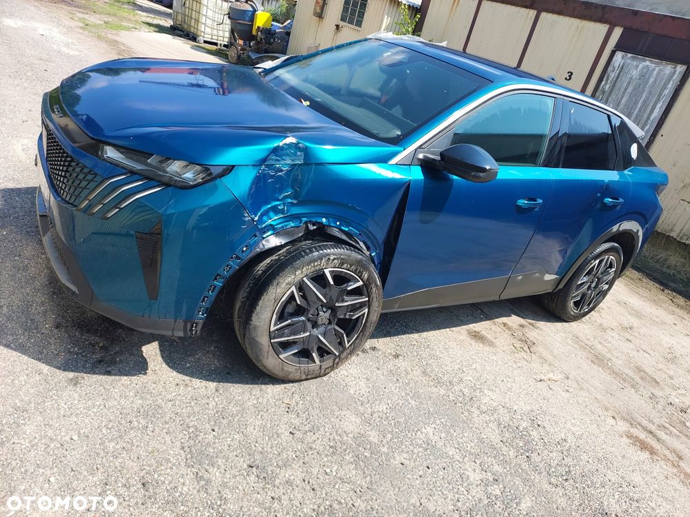 Peugeot 3008 1.2 PureTech mHEV Allure Pack S&S e-DCS6 - 8