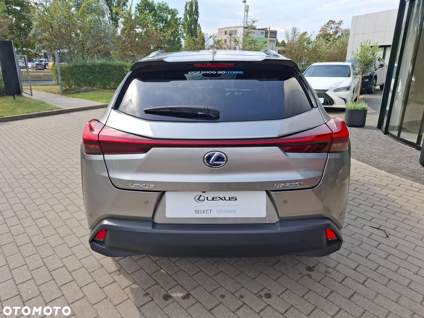 Lexus UX - 4