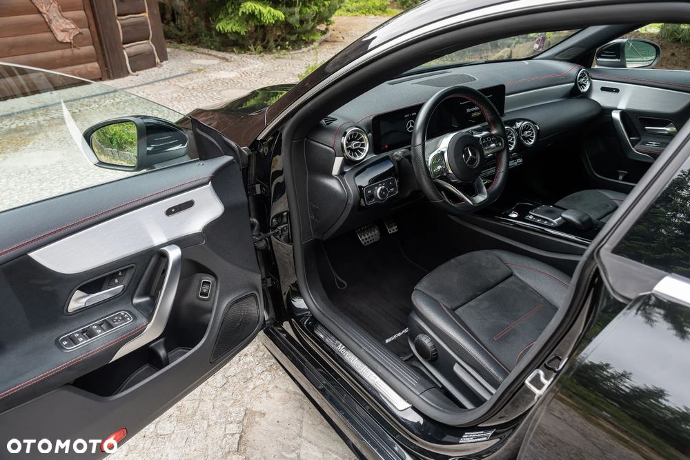 Mercedes-Benz CLA 200 d AMG Line 8G-DCT - 22