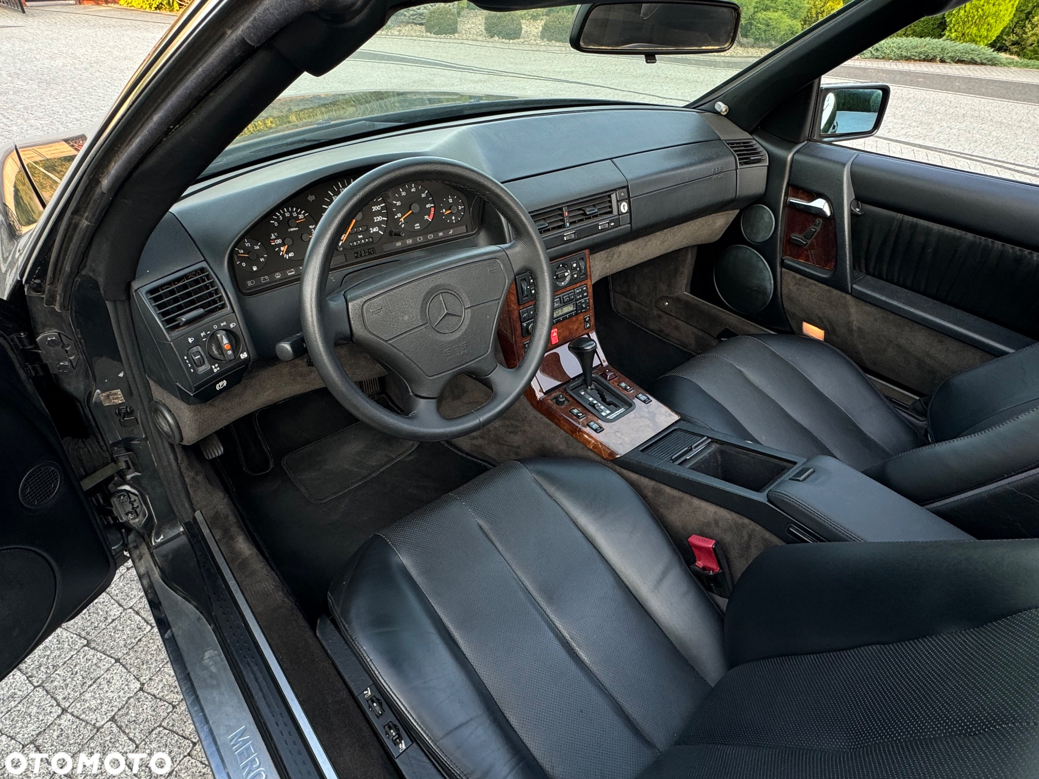 Mercedes-Benz SL - 10