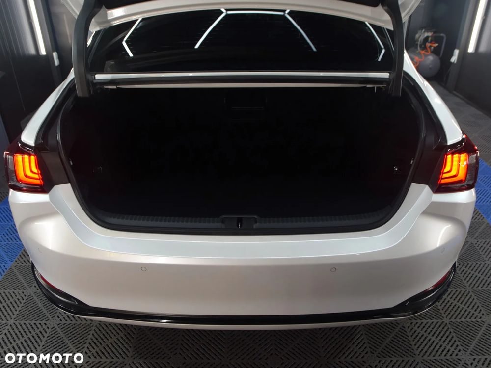 Lexus ES 300h Business Line - 9