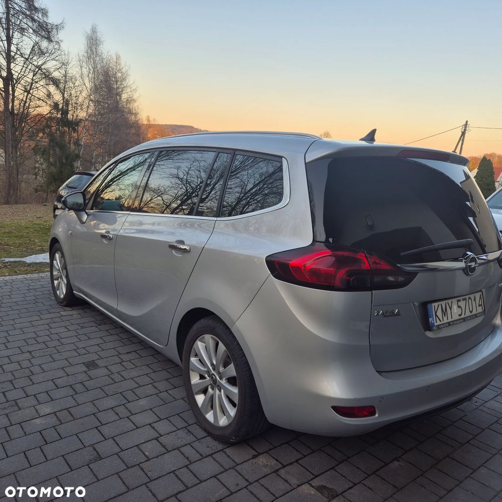 Opel Zafira - 12