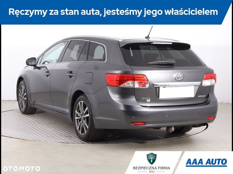 Toyota Avensis - 5