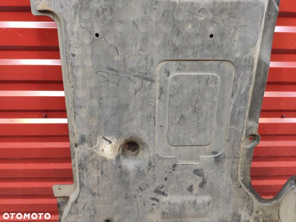 MERCEDES C-KLASA W204 OSŁONA DOLNA SILNIKA POD SILNIK SKRZYNIE ORYG - 3