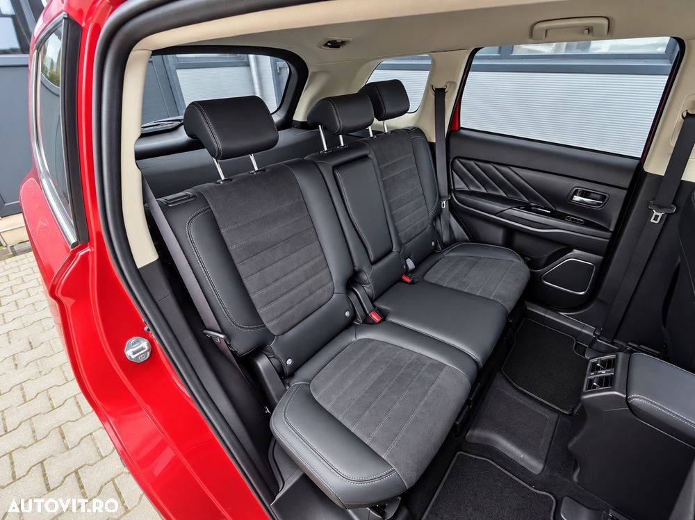 Mitsubishi Outlander - 7