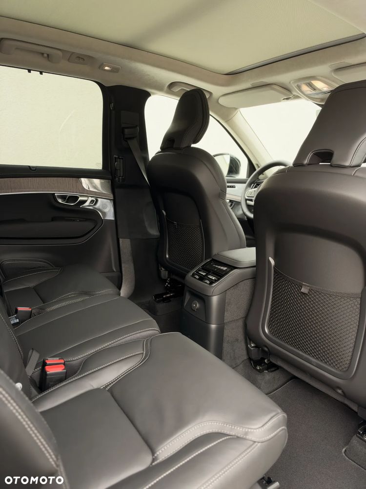 Volvo XC 90 - 8