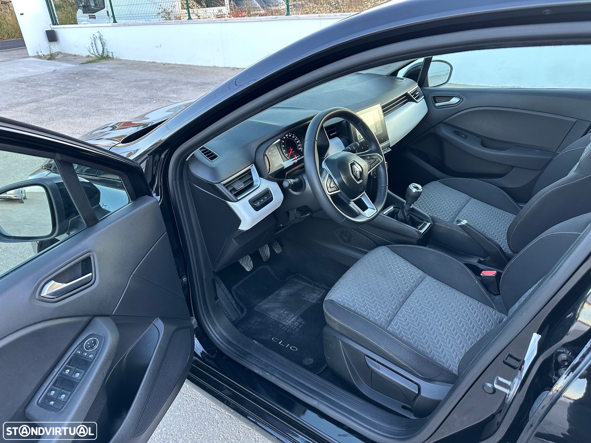 Renault Clio 1.5 Blue dCi Evolution - 16