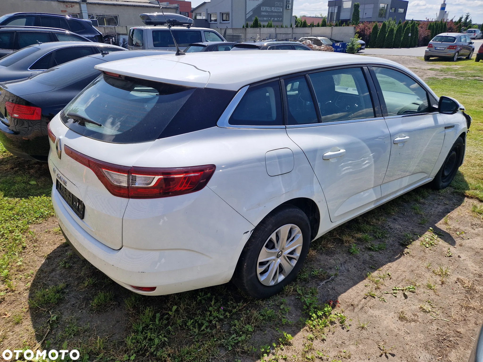 Renault Megane ENERGY TCe 100 LIFE - 3