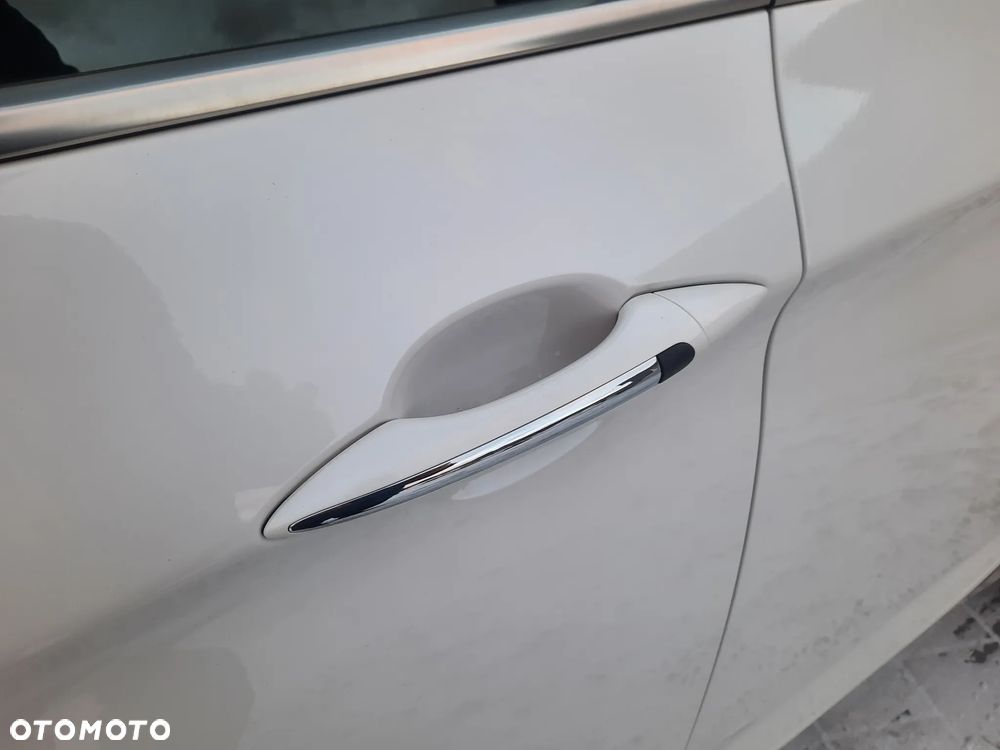 Hyundai i40 i40cw 1.7 CRDi Automatik Fifa World Cup Edition - 12