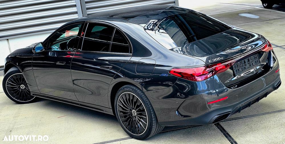 Mercedes-Benz E 300 9G-TRONIC AMG Line - 17